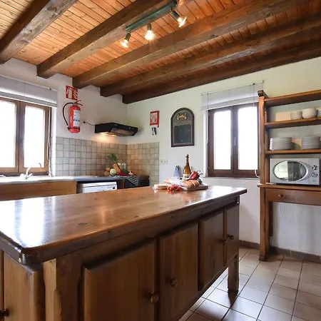 Spacious Holiday In Houffalize With Barbecue Nadrin