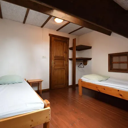 Spacious Holiday In Houffalize With Barbecue Nadrin