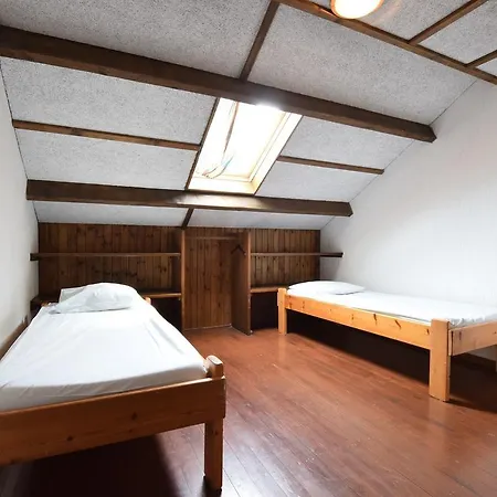 Vakantiehuis Spacious Holiday In Houffalize With Barbecue Nadrin
